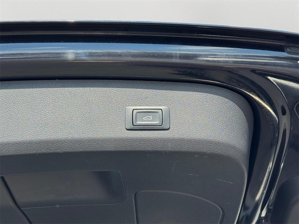 used 2015 Audi Q7 car, priced at $12,995