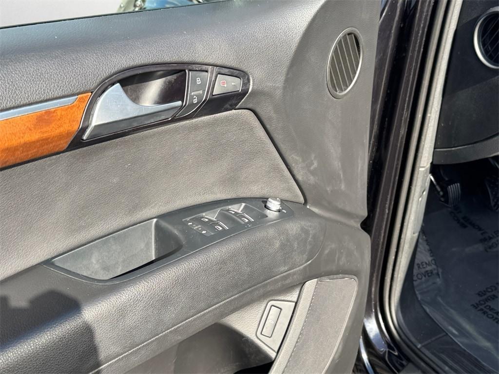 used 2015 Audi Q7 car, priced at $12,995