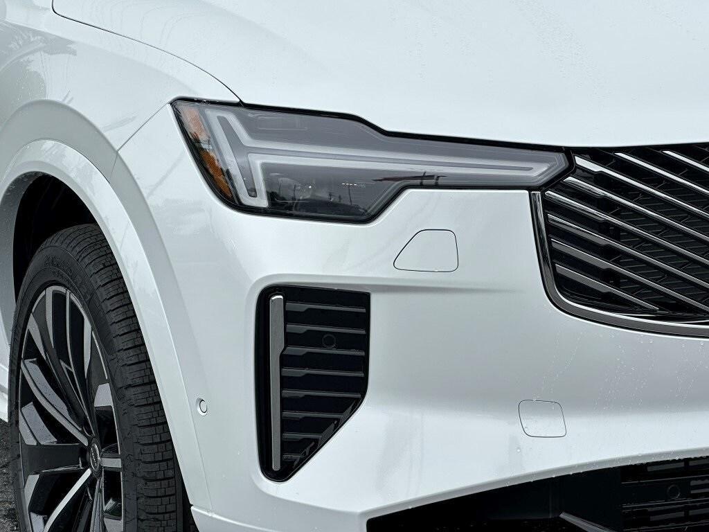 new 2025 Volvo XC90 Plug-In Hybrid car, priced at $88,695