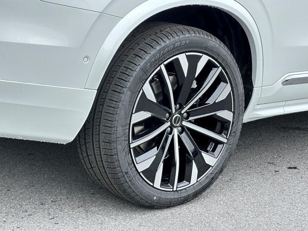 new 2025 Volvo XC90 Plug-In Hybrid car, priced at $88,695