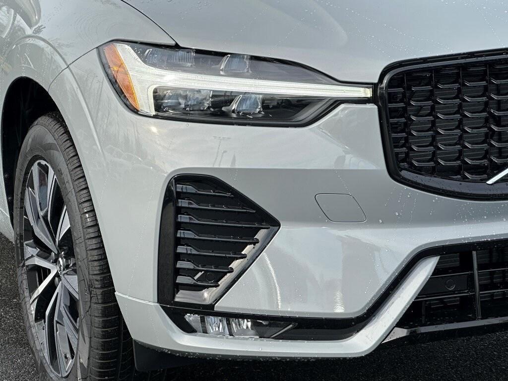 new 2025 Volvo XC60 car, priced at $49,145