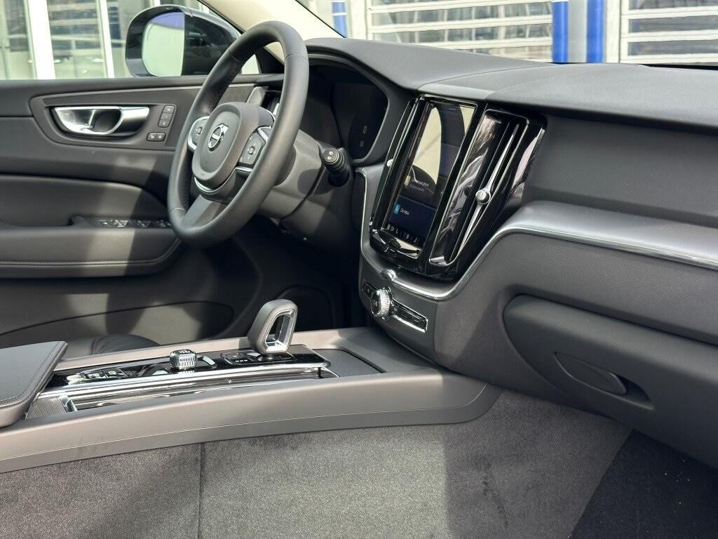 new 2025 Volvo XC60 car, priced at $49,145