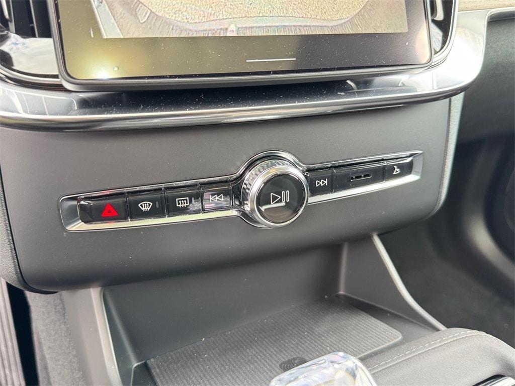 new 2026 Volvo XC90 car, priced at $69,721