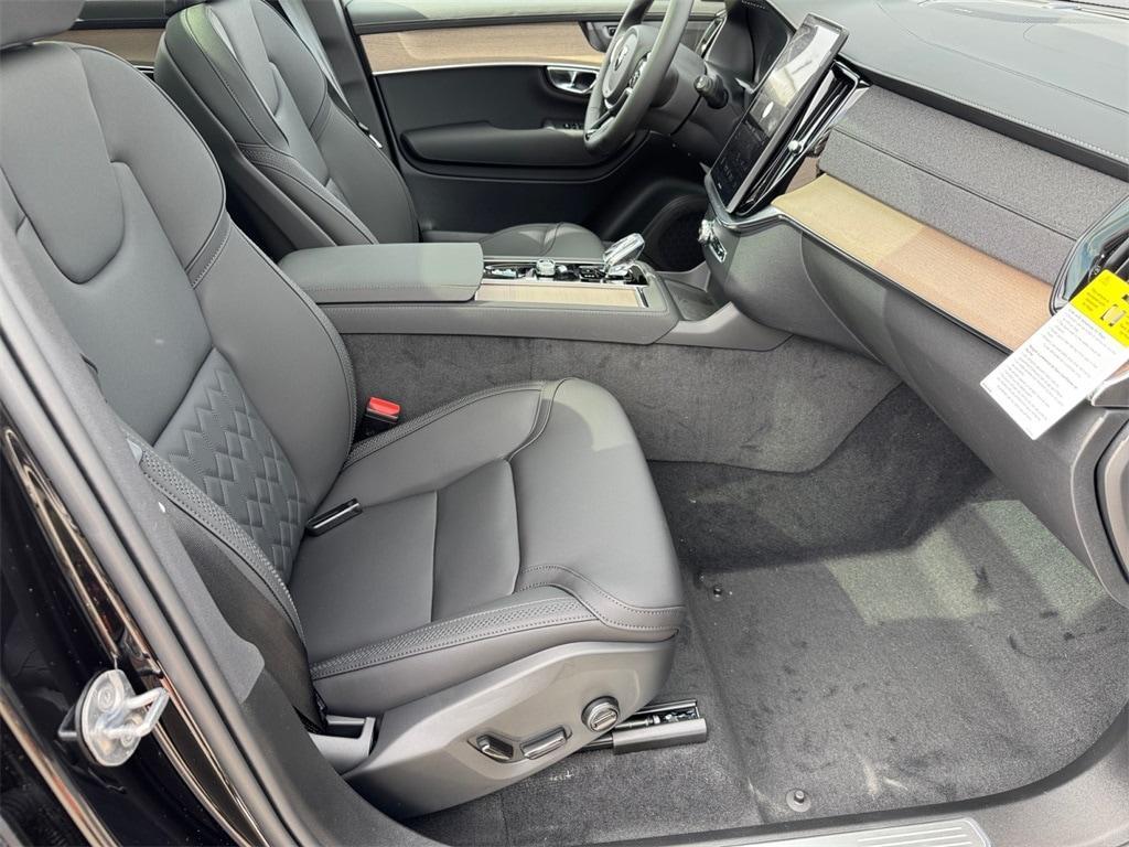 new 2026 Volvo XC90 car, priced at $69,721