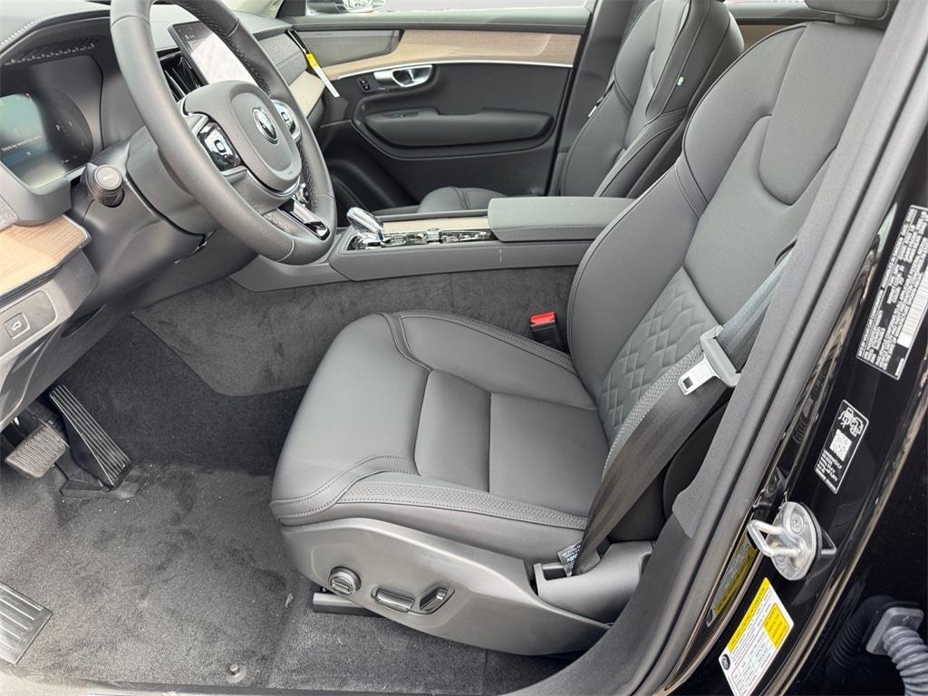 new 2026 Volvo XC90 car, priced at $69,721
