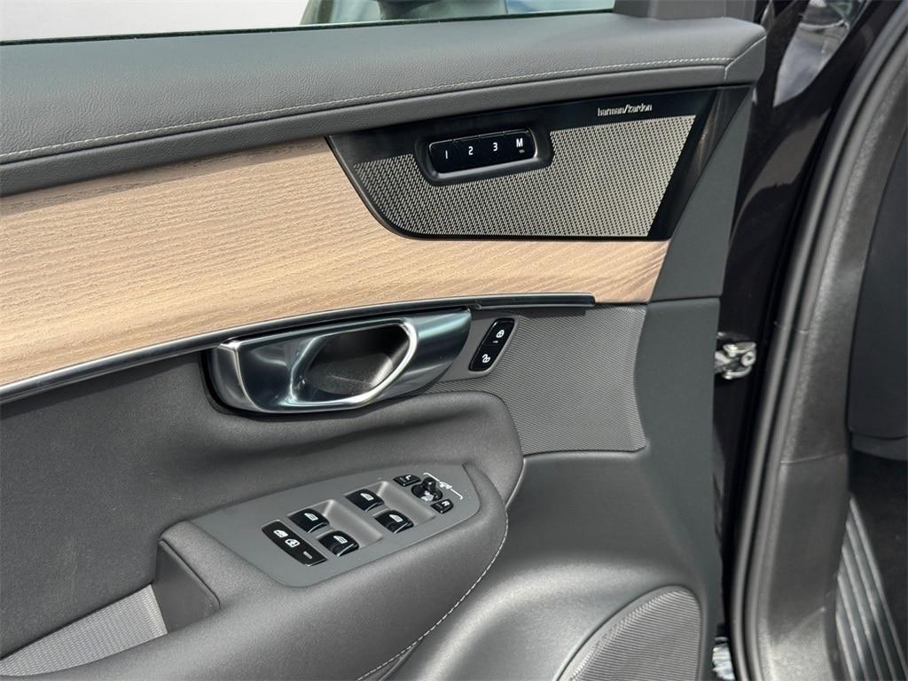 new 2026 Volvo XC90 car, priced at $69,721