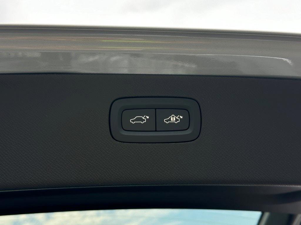 used 2025 Volvo XC90 car, priced at $63,980