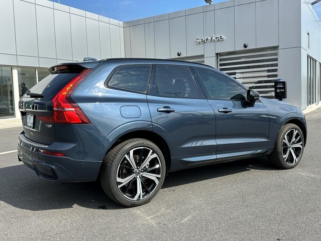 new 2025 Volvo XC60 Plug-In Hybrid car, priced at $72,250