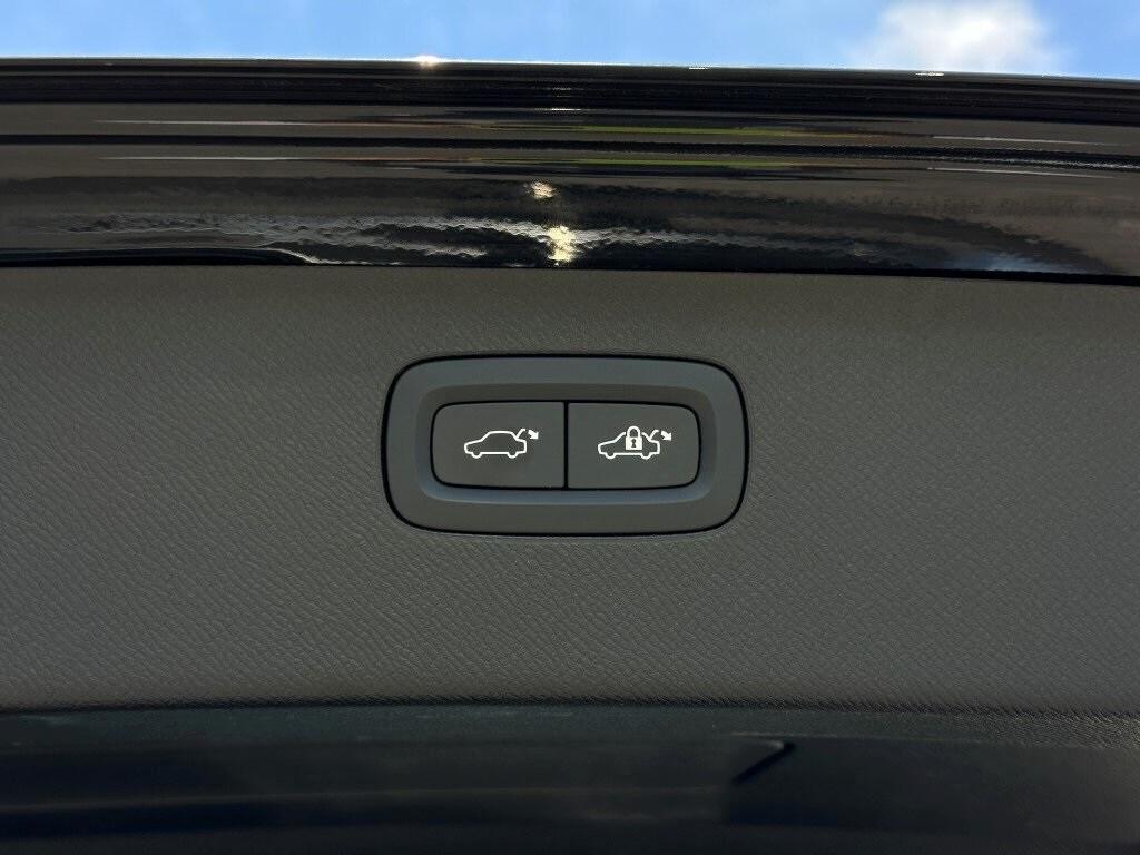 used 2023 Volvo XC90 Recharge Plug-In Hybrid car, priced at $59,580