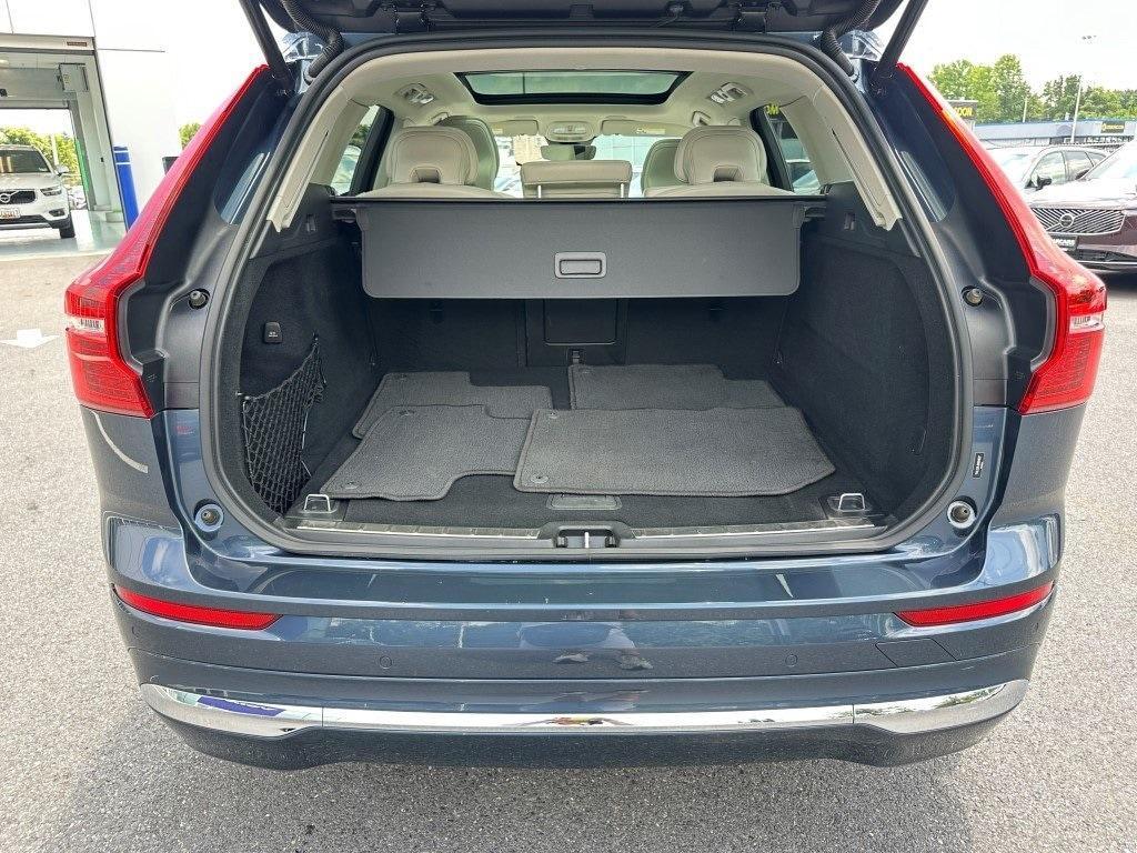 used 2022 Volvo XC60 car, priced at $37,980