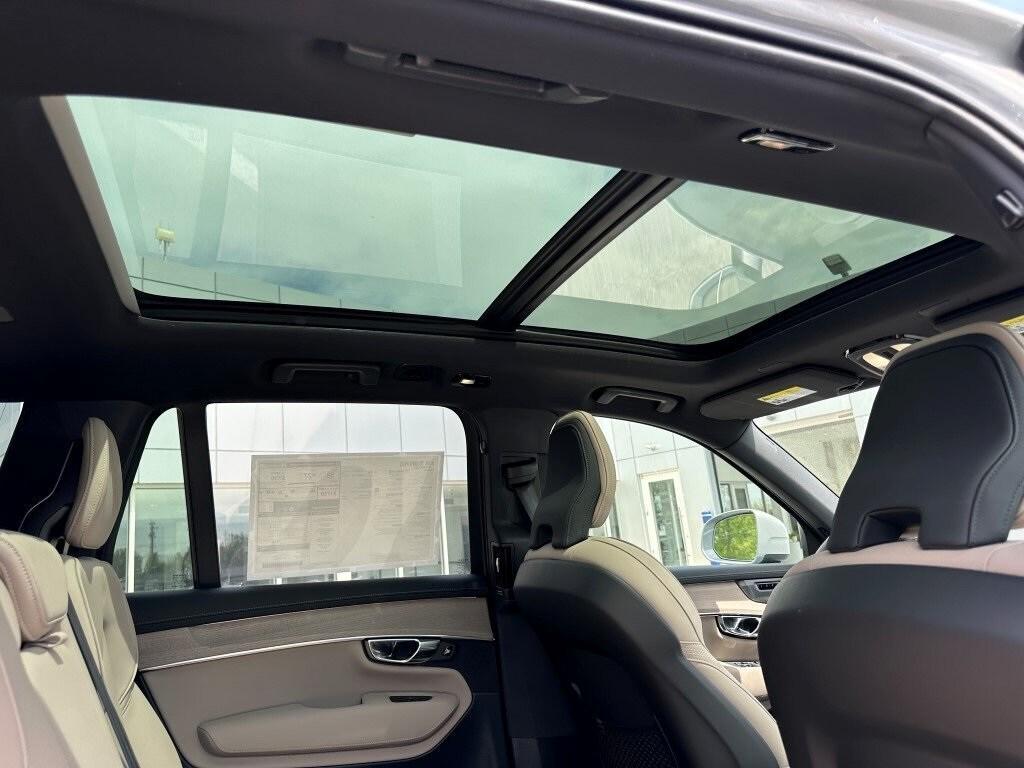new 2025 Volvo XC90 Plug-In Hybrid car, priced at $77,895