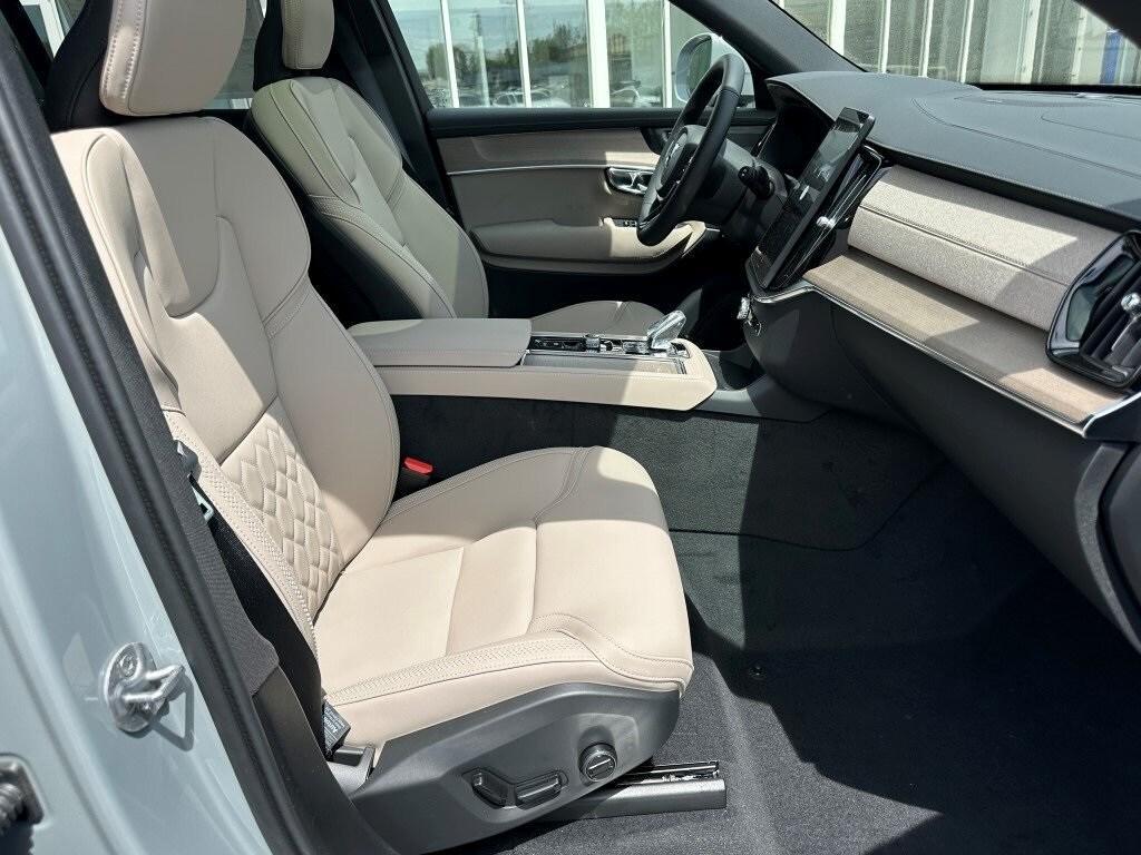 new 2025 Volvo XC90 Plug-In Hybrid car, priced at $77,895
