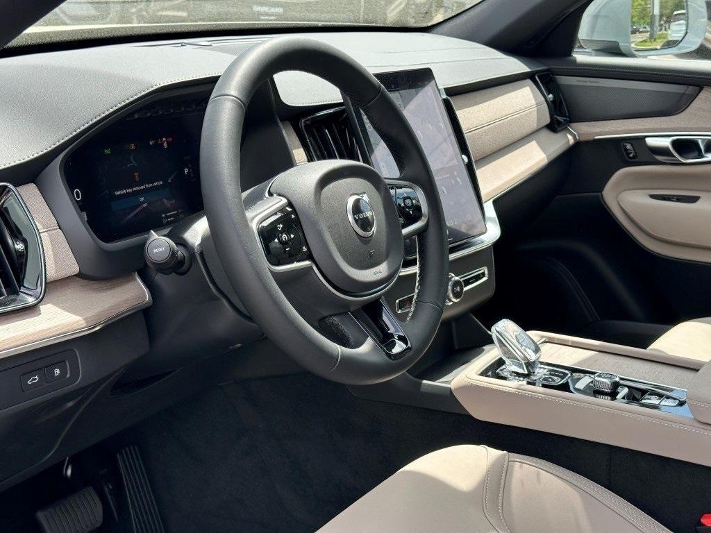 new 2025 Volvo XC90 Plug-In Hybrid car, priced at $77,895