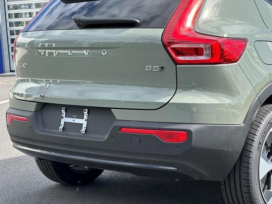 new 2025 Volvo XC40 car