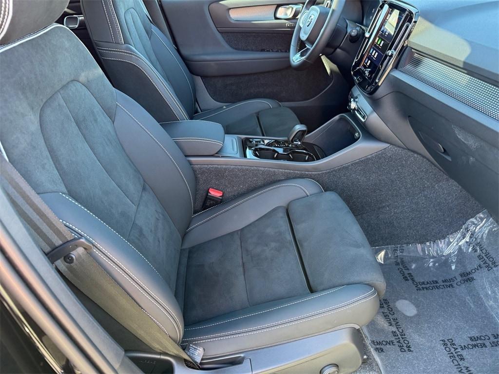 used 2025 Volvo XC40 car, priced at $35,500