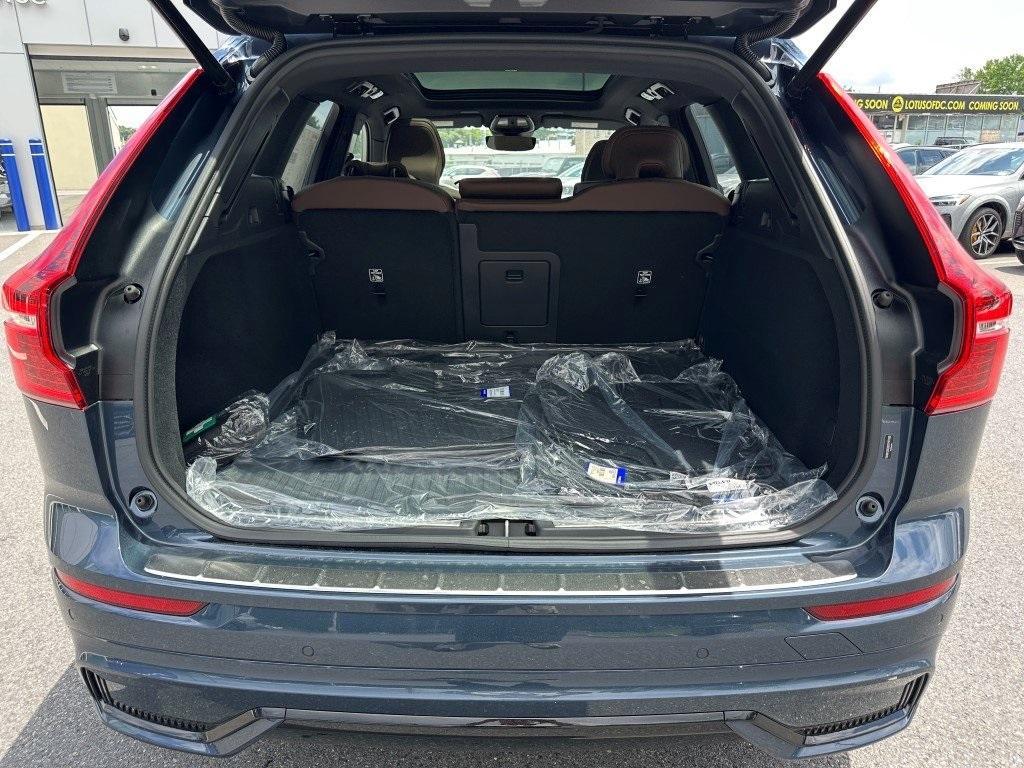 new 2025 Volvo XC60 car, priced at $55,360
