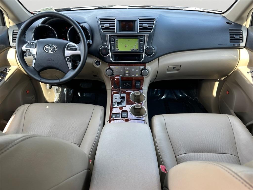 used 2013 Toyota Highlander car, priced at $10,995