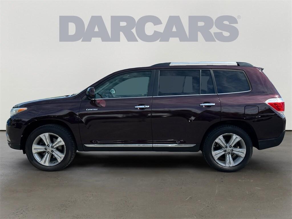 used 2013 Toyota Highlander car, priced at $10,995