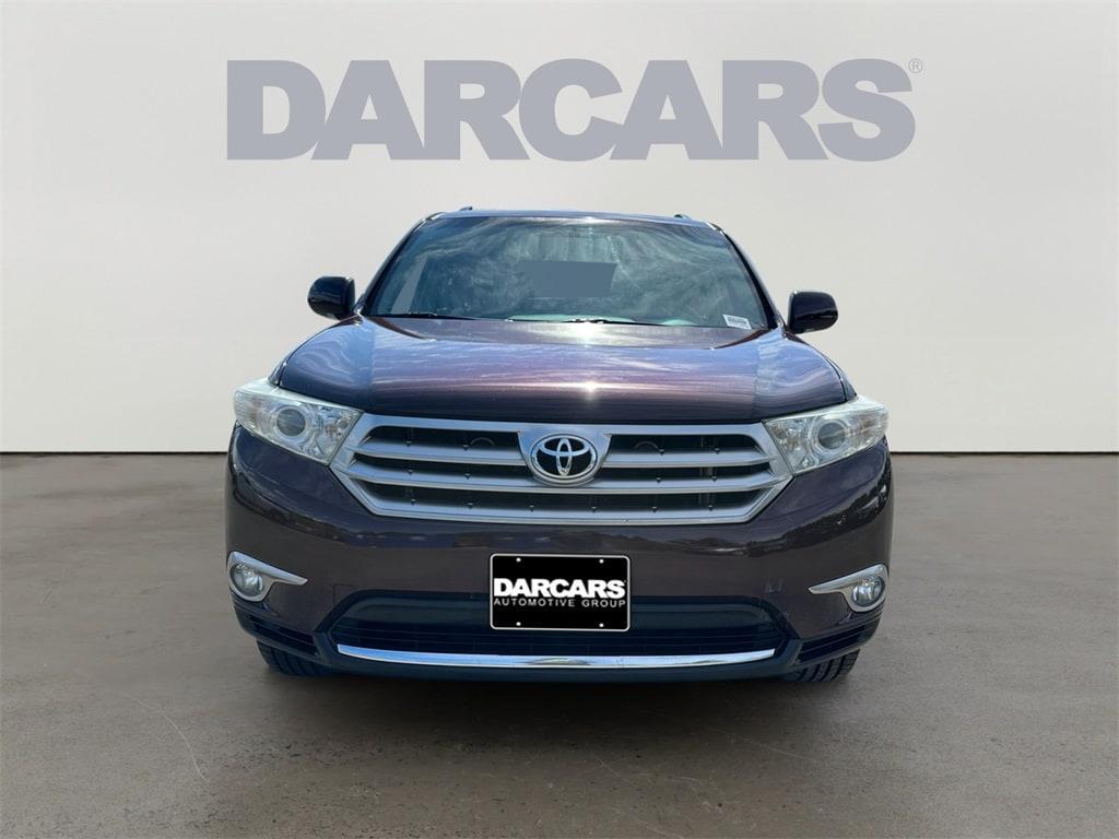 used 2013 Toyota Highlander car, priced at $10,995