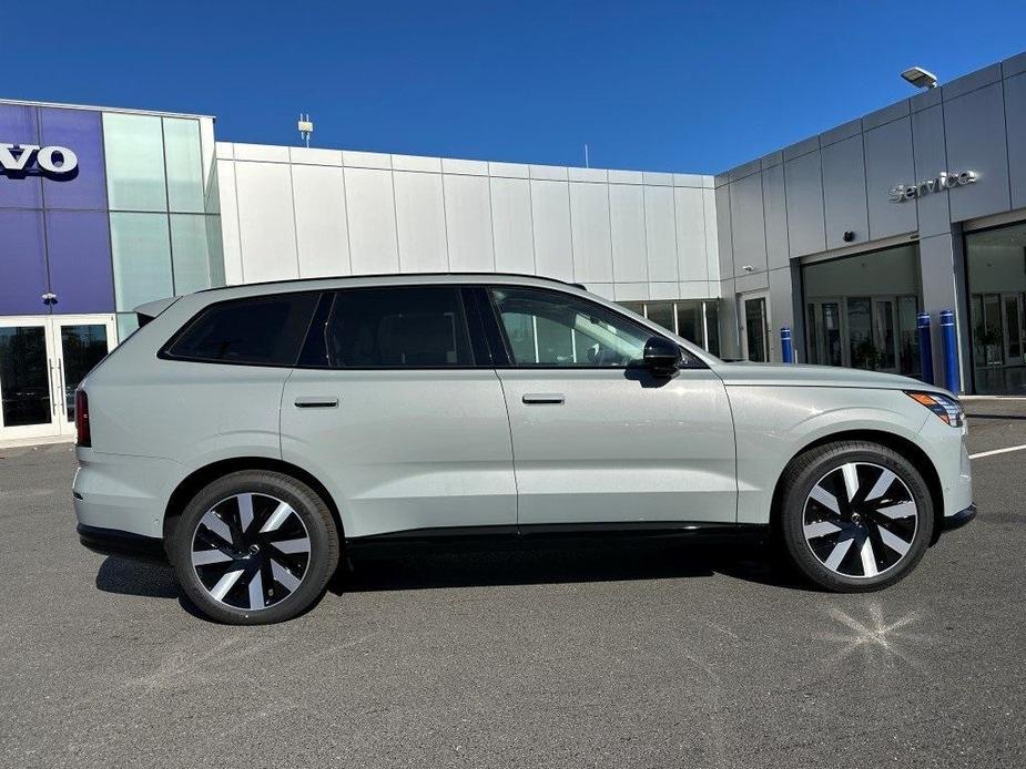 new 2025 Volvo EX90 car, priced at $83,720