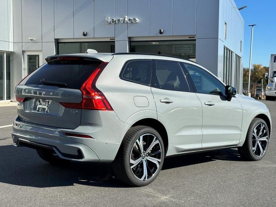 new 2025 Volvo XC60 Plug-In Hybrid car, priced at $68,529