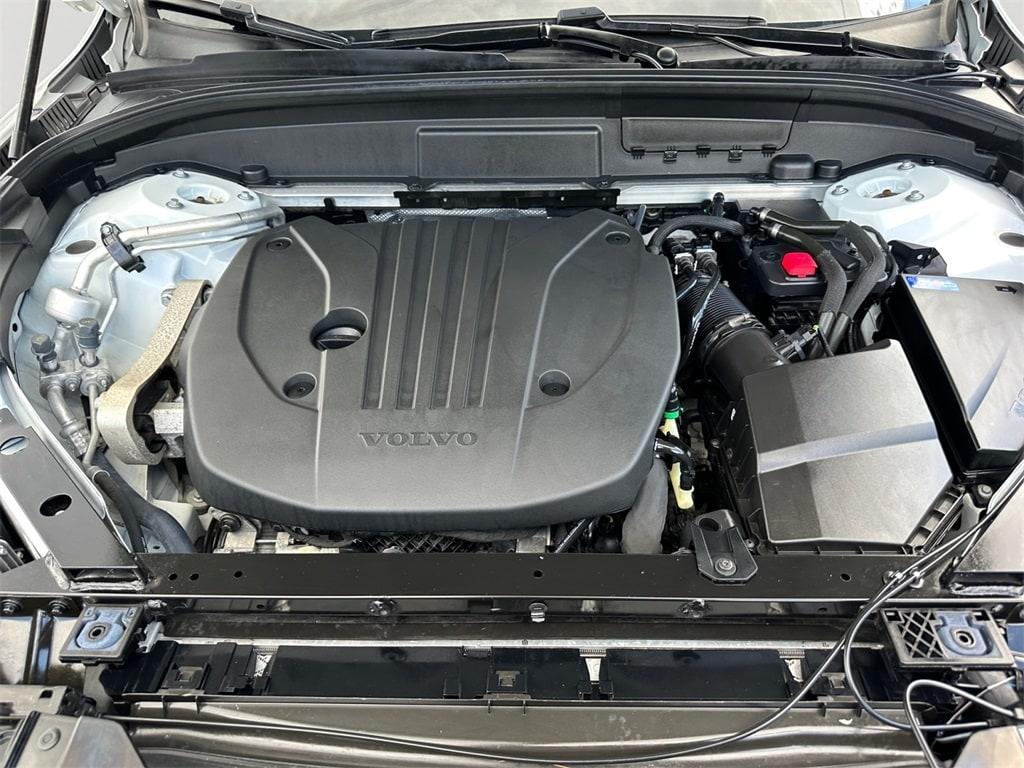 used 2022 Volvo XC60 car, priced at $33,980