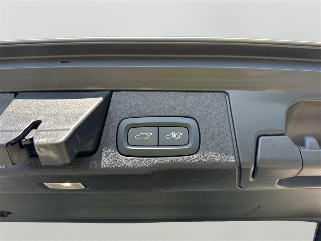 used 2023 Volvo XC60 car, priced at $42,680