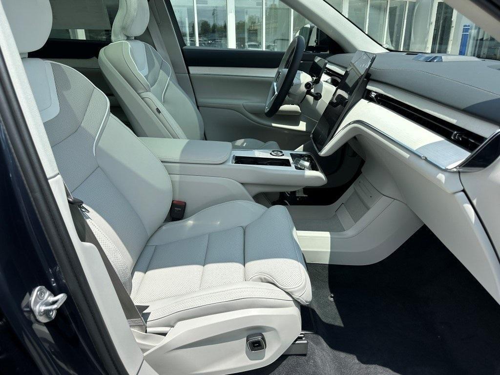 new 2025 Volvo EX90 car, priced at $82,185