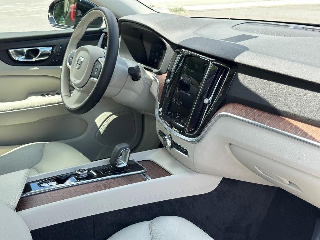 used 2022 Volvo S60 car, priced at $32,980