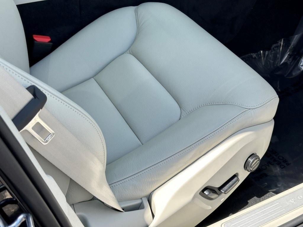used 2022 Volvo S60 car, priced at $32,980