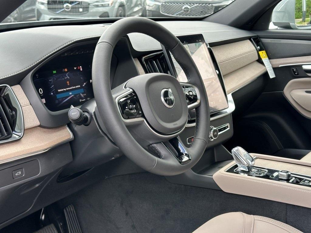new 2025 Volvo XC90 car, priced at $69,155