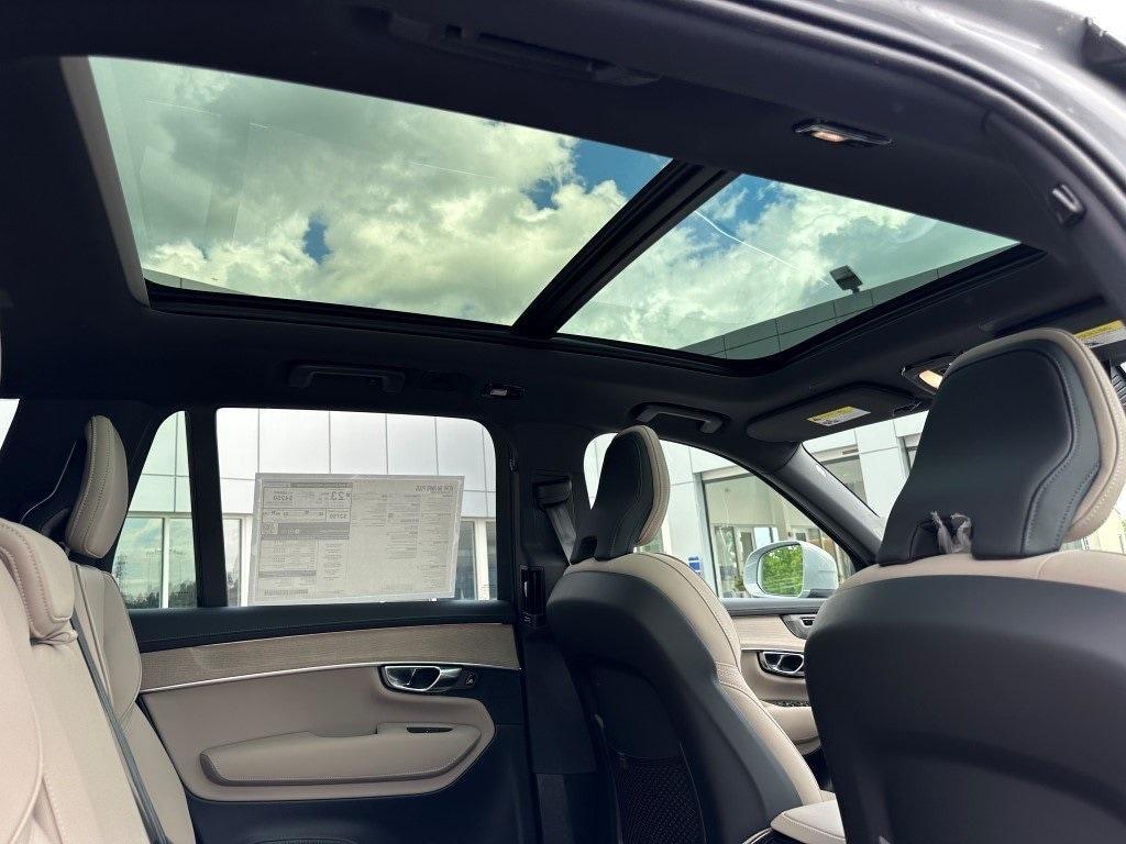 new 2025 Volvo XC90 car, priced at $69,155