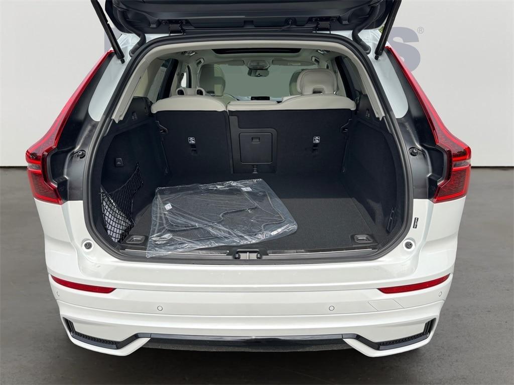 new 2026 Volvo XC60 car, priced at $64,895