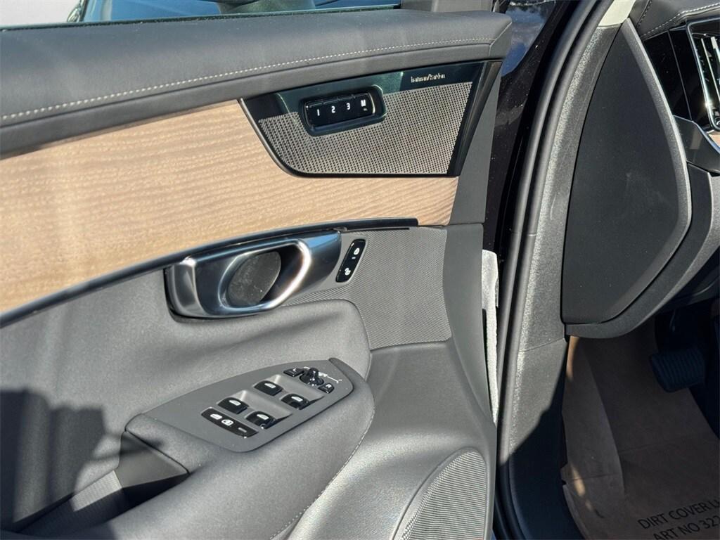 new 2026 Volvo XC90 car, priced at $69,721