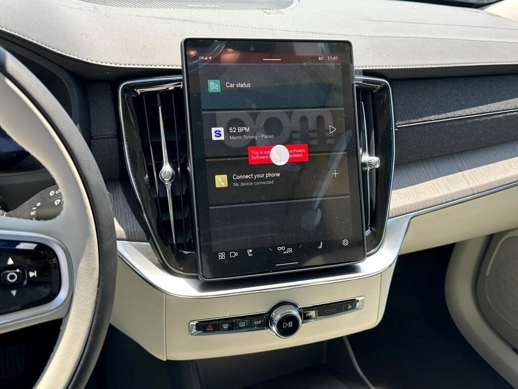 new 2025 Volvo XC90 Plug-In Hybrid car, priced at $84,545