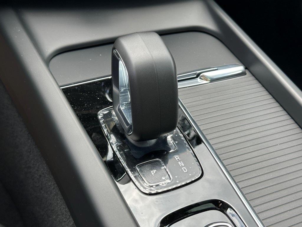 new 2025 Volvo XC60 car, priced at $53,745
