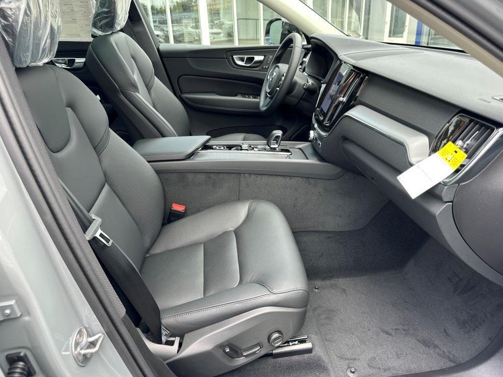 new 2025 Volvo XC60 car, priced at $53,745
