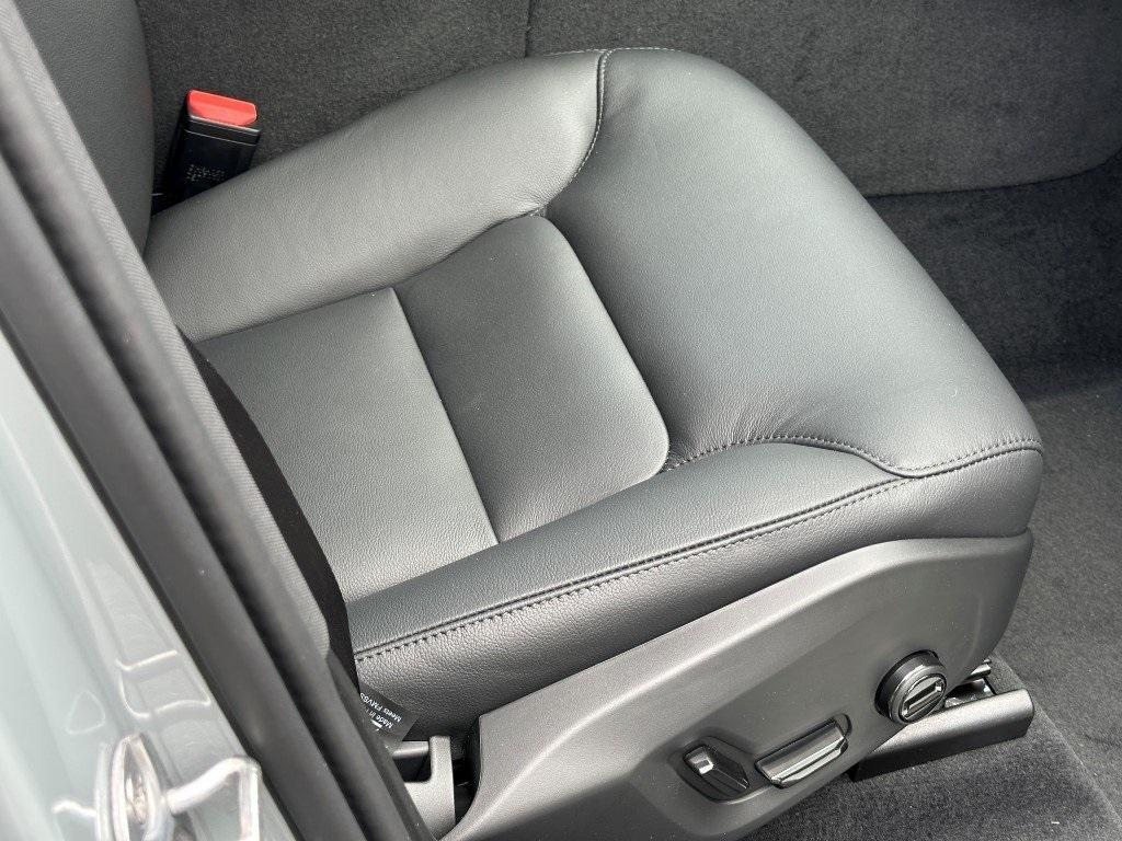 new 2025 Volvo XC60 car, priced at $53,745