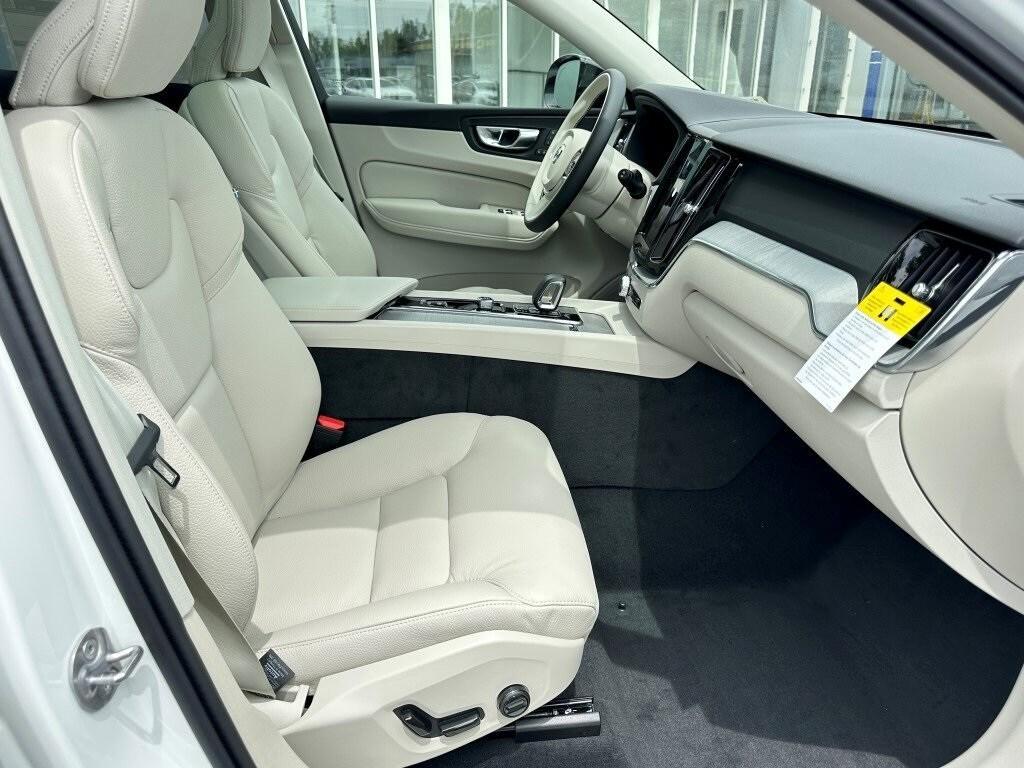 new 2025 Volvo XC60 Plug-In Hybrid car, priced at $65,445