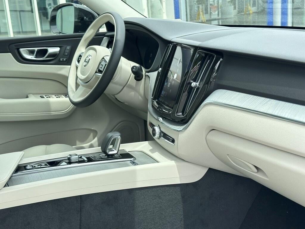 new 2025 Volvo XC60 Plug-In Hybrid car, priced at $65,445