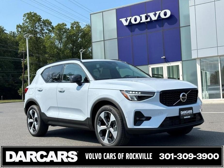 new 2025 Volvo XC40 car, priced at $47,345