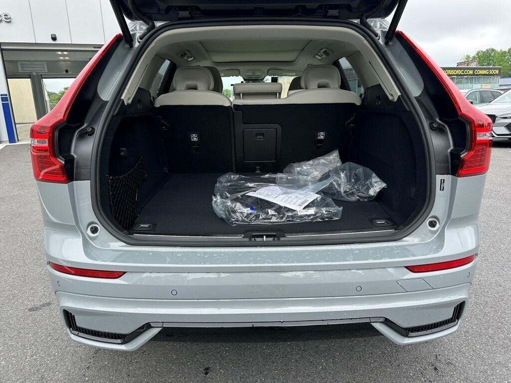 new 2025 Volvo XC60 Plug-In Hybrid car, priced at $70,695