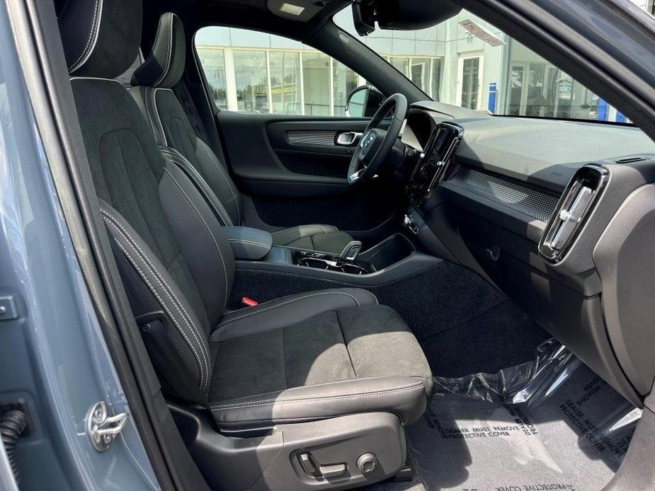 used 2022 Volvo XC40 car, priced at $36,940