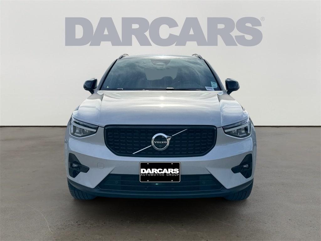 used 2023 Volvo XC40 car, priced at $32,980