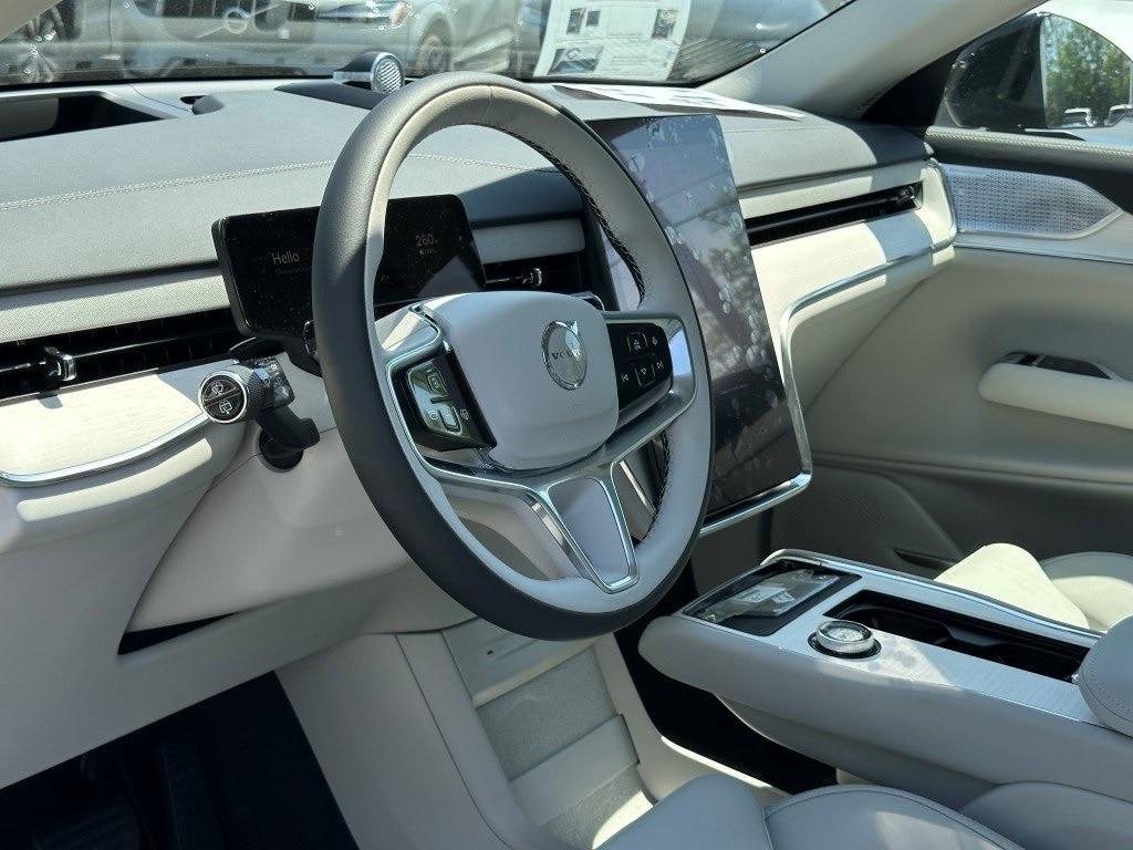 new 2025 Volvo EX90 car, priced at $94,640