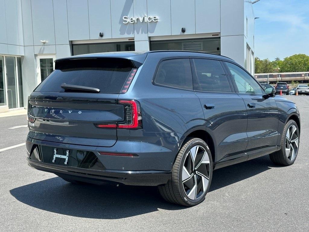 new 2025 Volvo EX90 car, priced at $94,640