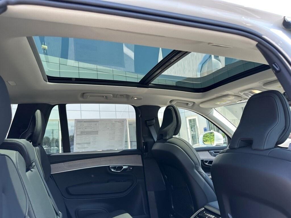 new 2025 Volvo XC90 Plug-In Hybrid car, priced at $76,895