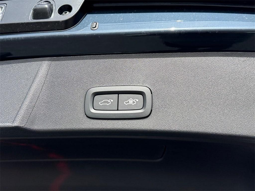 new 2026 Volvo XC40 car, priced at $54,400