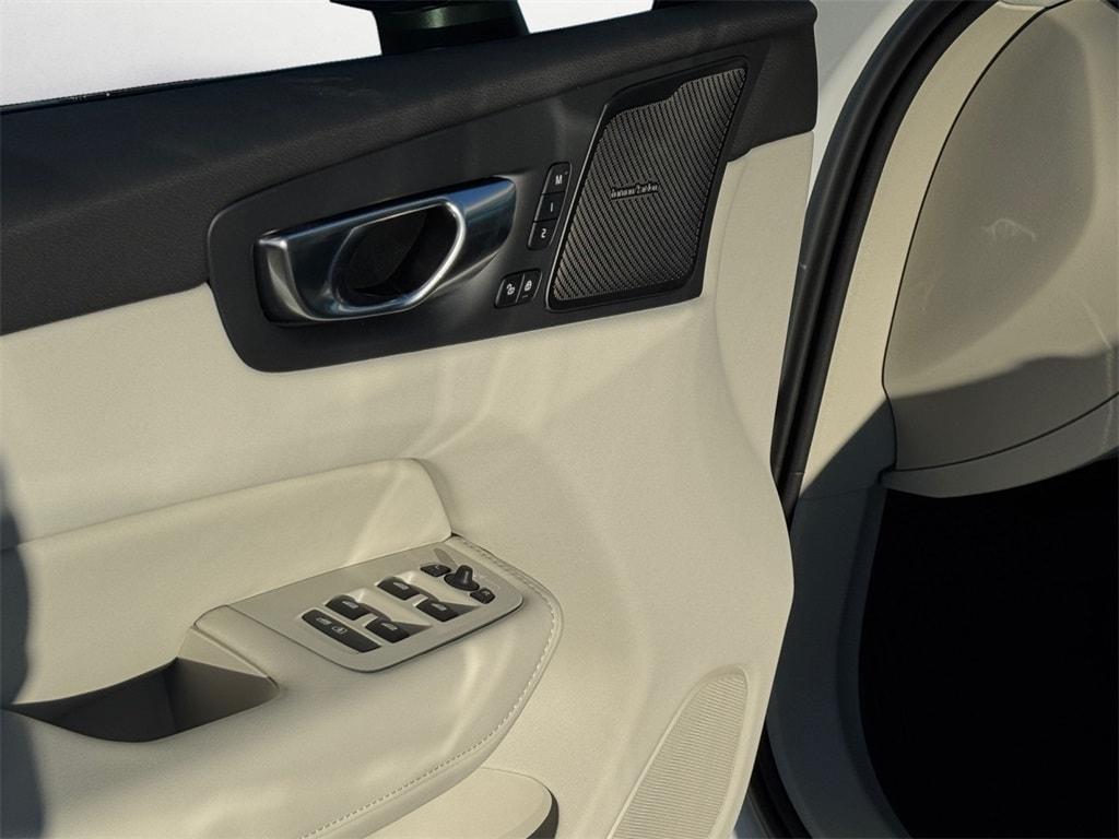 new 2026 Volvo XC60 Plug-In Hybrid car, priced at $73,595