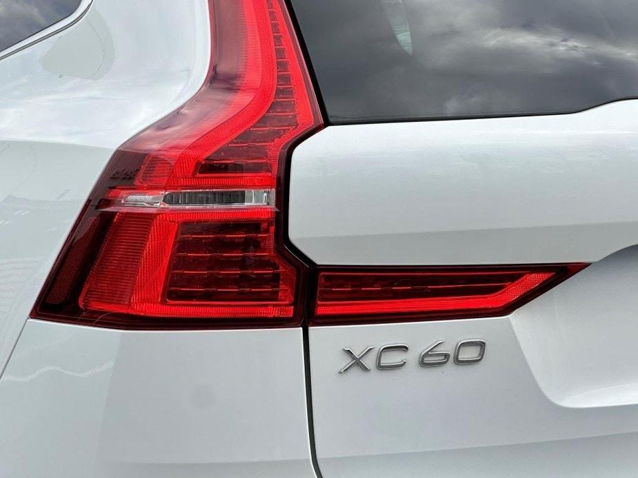 used 2022 Volvo XC60 car, priced at $35,380